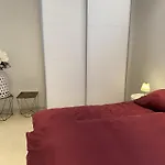 Lounge & Pool Apartment *