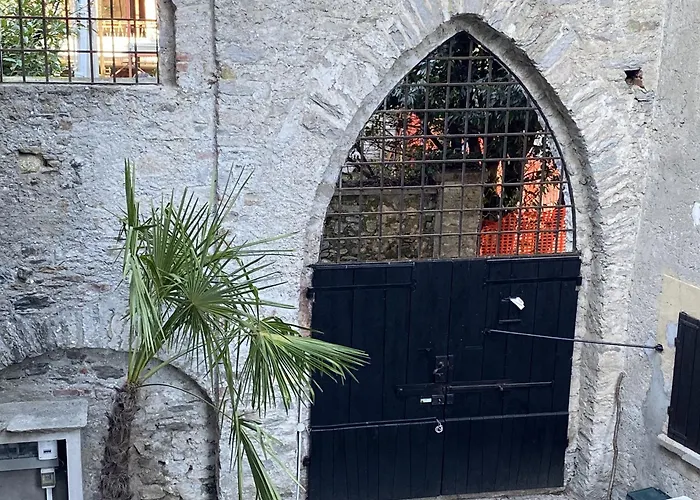 Lounge & Pool アパート ストレーザ