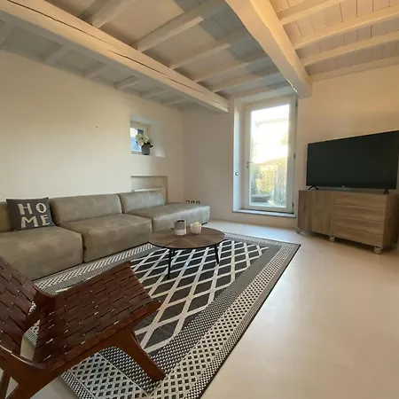 Lounge & Pool Apartman Stresa