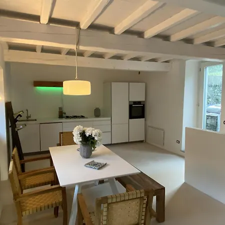 Lounge & Pool Apartman