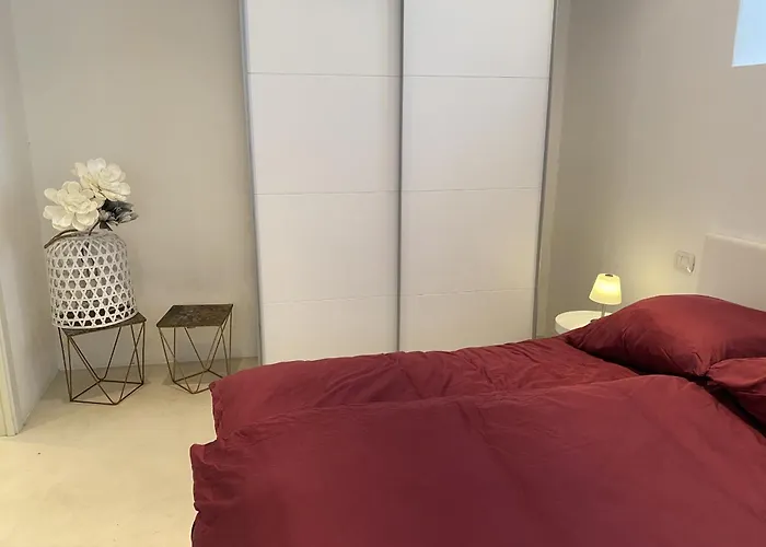 Lounge & Pool Apartman *